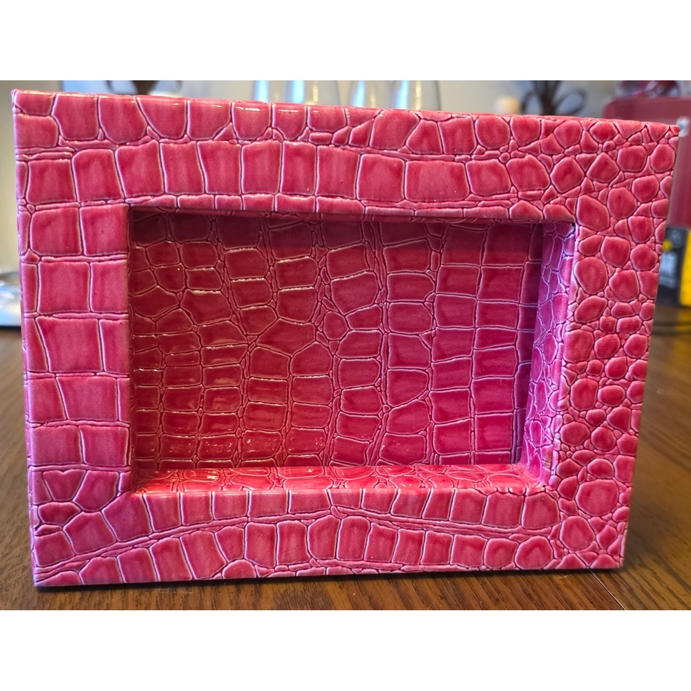 Y2K Pink Croc‎ Embossed Hinged
Photo Frame Box Decorative 6.5" x 3.5" Opening
